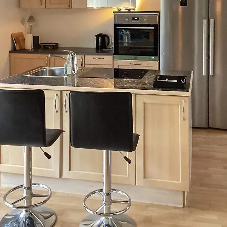 Dom wakacyjny Cozy Vacation Home With Hot Tub *