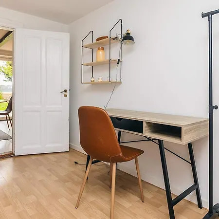 Dom wakacyjny Cozy Vacation Home With Hot Tub *