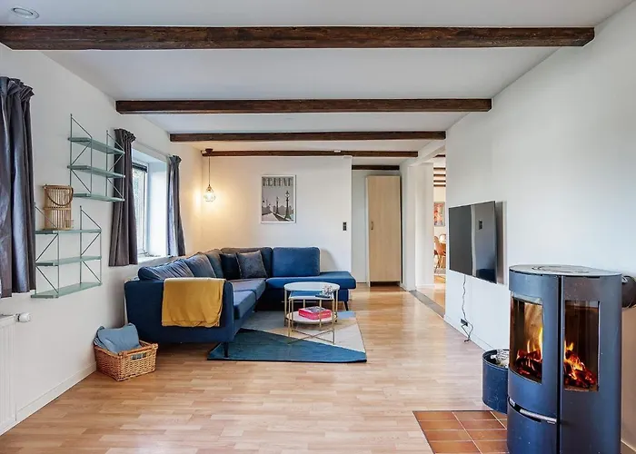 Cozy Vacation Near Holiday home
